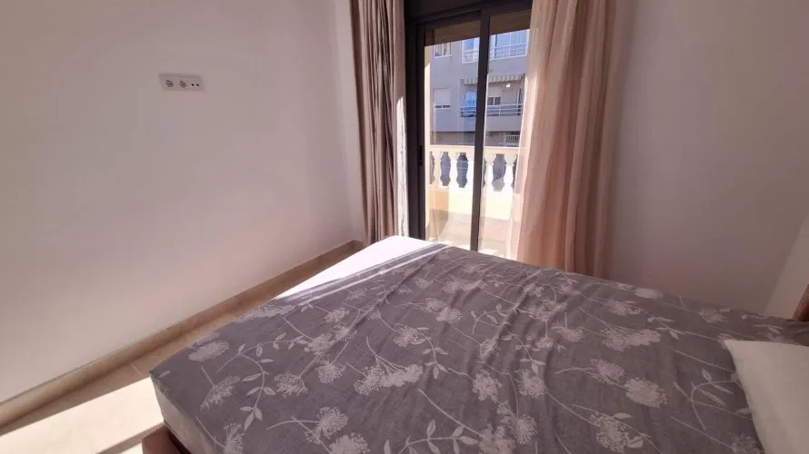 Сasa de 3 dormitorios en Torrevieja, Spain No. 940 № 18