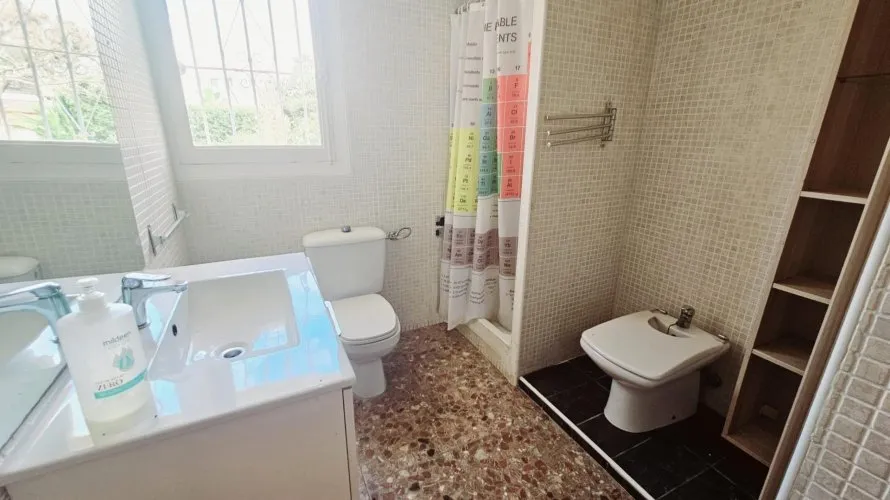 Apartamento de 4 dormitorios en Torrevieja, Spain No. 1093 № 15