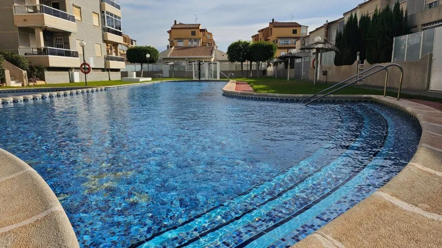 Apartamento de 2 dormitorios en Torreblanca, Spain No. 945 № 20