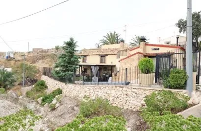 Сasa de 5 dormitorios en Fortuna, Spain No. 824