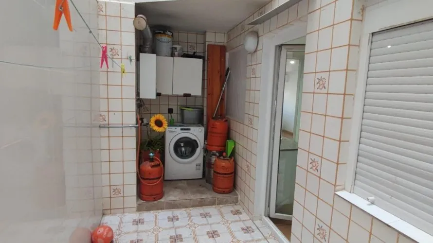 Apartamento de 2 dormitorios en Alicante, Spain No. 899 № 21