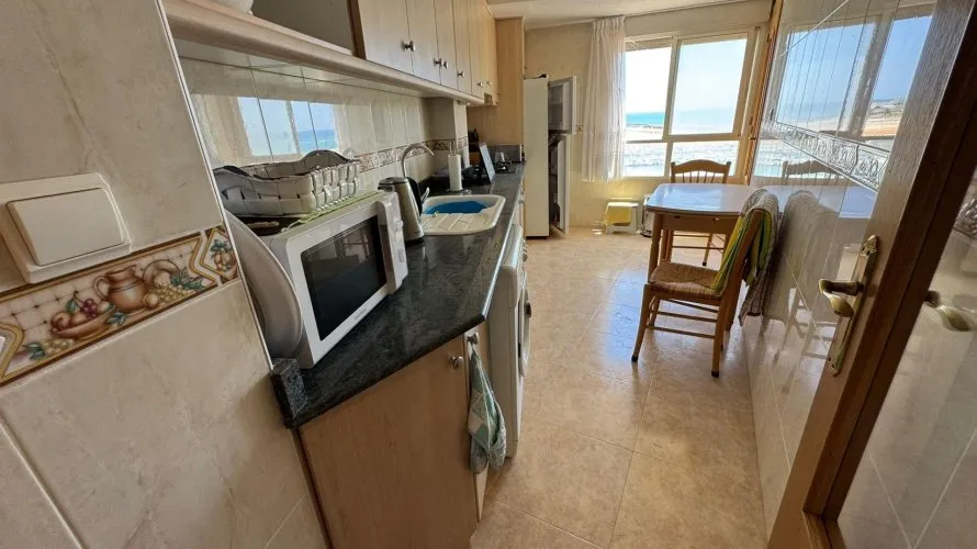 Apartamento de 3 dormitorios en Torrevieja, Spain No. 787 № 7