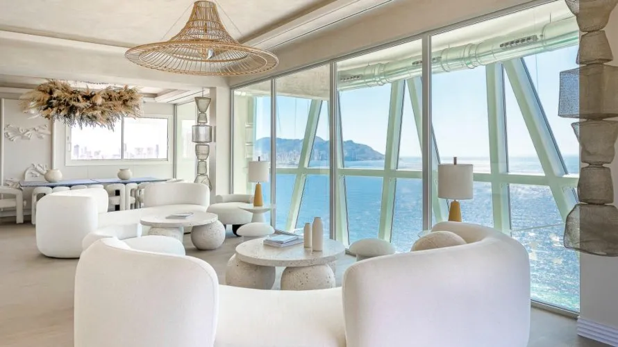 Apartamento de 3 dormitorios en Benidorm, Spain No. 531 № 1