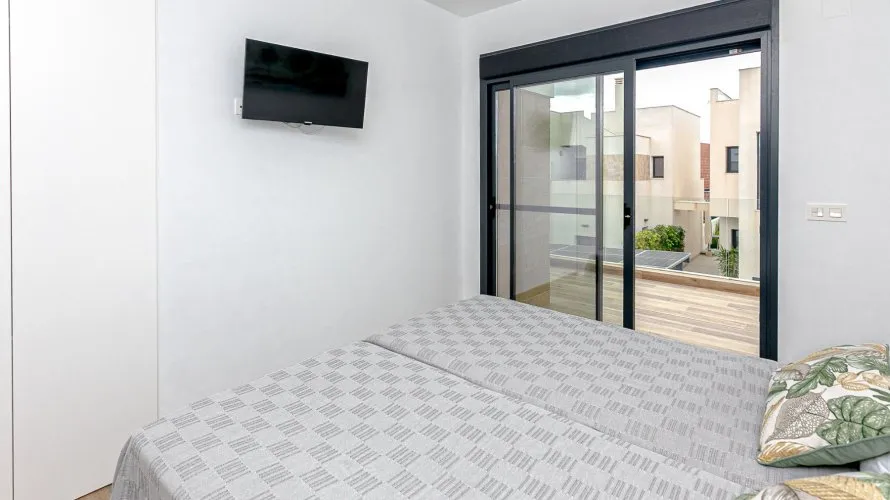 Villa de 120m² en Los Montesinos, Spain No. 894 № 3
