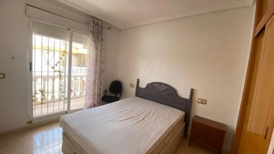 Сasa de 3 dormitorios en Torrevieja, Spain No. 1135 № 11