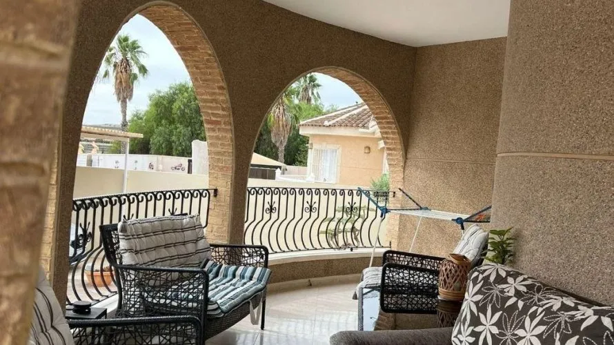 Villa de 3 dormitorios en Benijófar, Spain No. 241 № 5