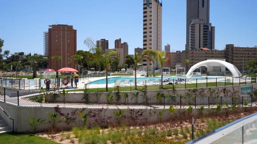 Apartamento de 2 dormitorios en Benidorm, Spain No. 1281 № 7