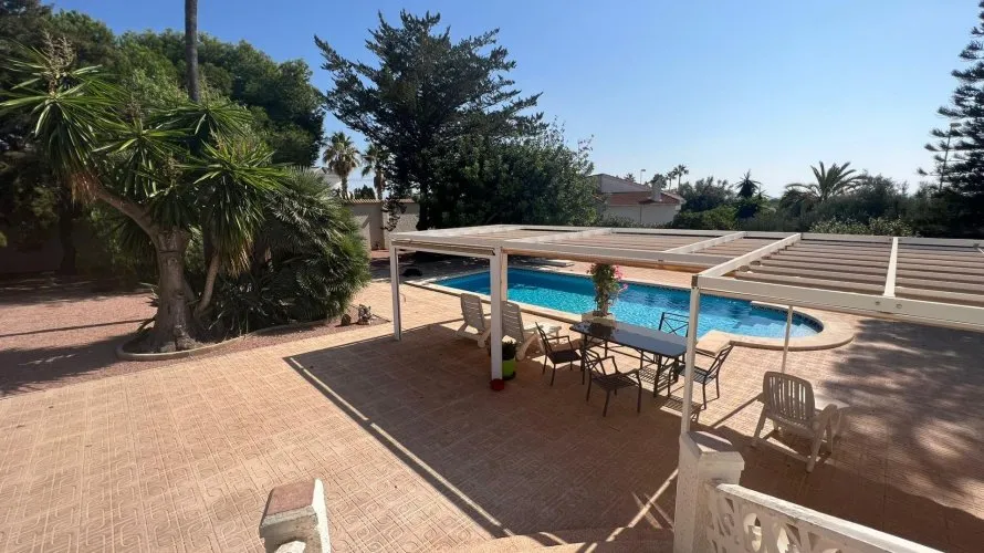 Villa de 236m² en Rojales, Spain No. 1304 № 24