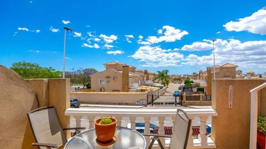 Сasa de 2 dormitorios en Torrevieja, Spain No. 864 № 8