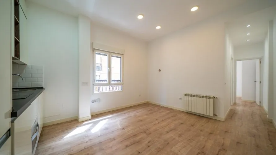 Apartamento de 2 dormitorios en Madrid, Spain No. 1087 № 3
