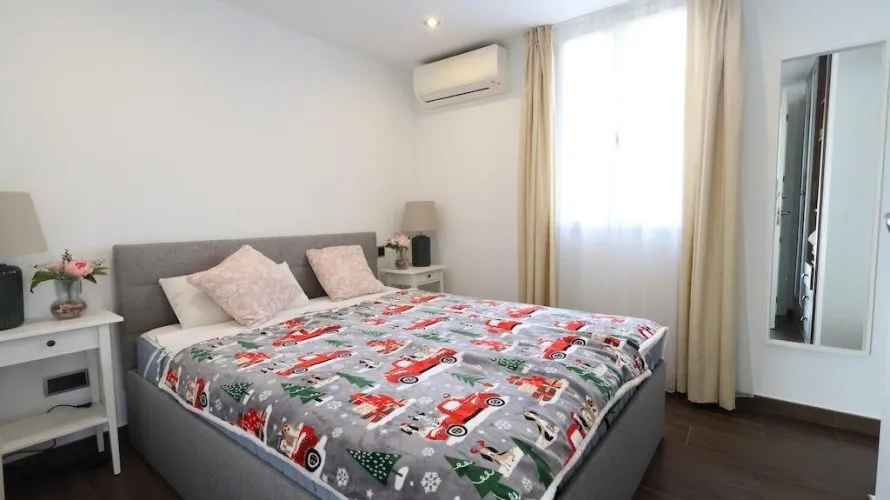 Apartamento de 4 dormitorios en Cabo Roig, Spain No. 846 № 10