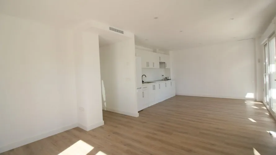 Apartamento de 4 dormitorios en La Torre, Spain No. 319 № 5