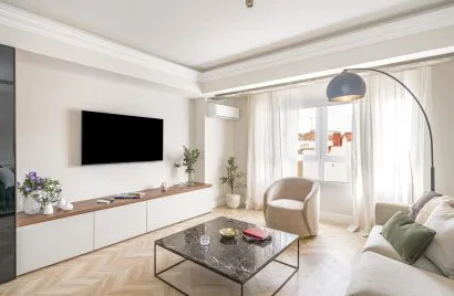 Apartamento de 2 dormitorios en Madrid, Spain No. 681