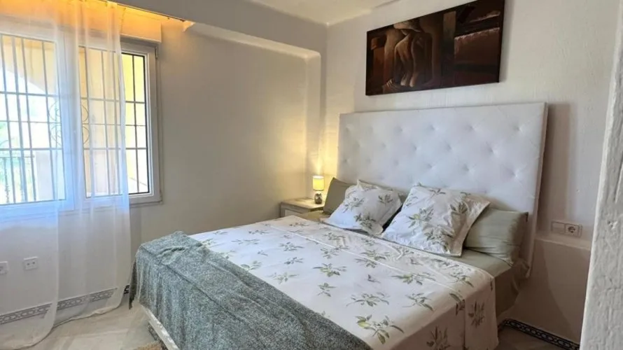 Apartamento de 2 dormitorios en Torrevieja, Spain No. 995 № 16