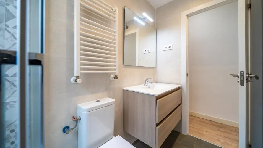 Apartamento de 2 dormitorios en Madrid, Spain No. 1087 № 6