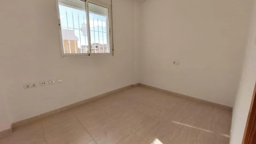 Сasa de 3 dormitorios en Rojales, Spain No. 971 № 13