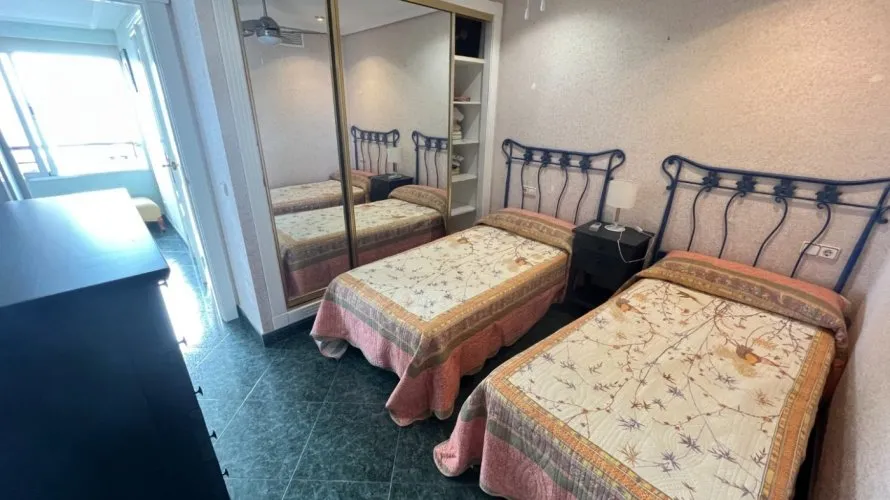 Apartamento de 2 dormitorios en Benidorm, Spain No. 392 № 10