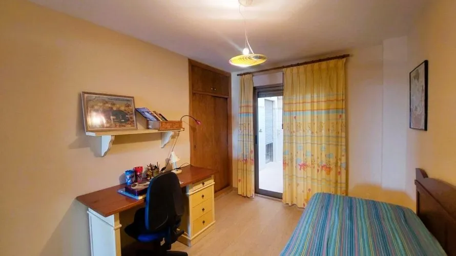 Apartamento de 4 dormitorios en Torrevieja, Spain No. 561 № 20