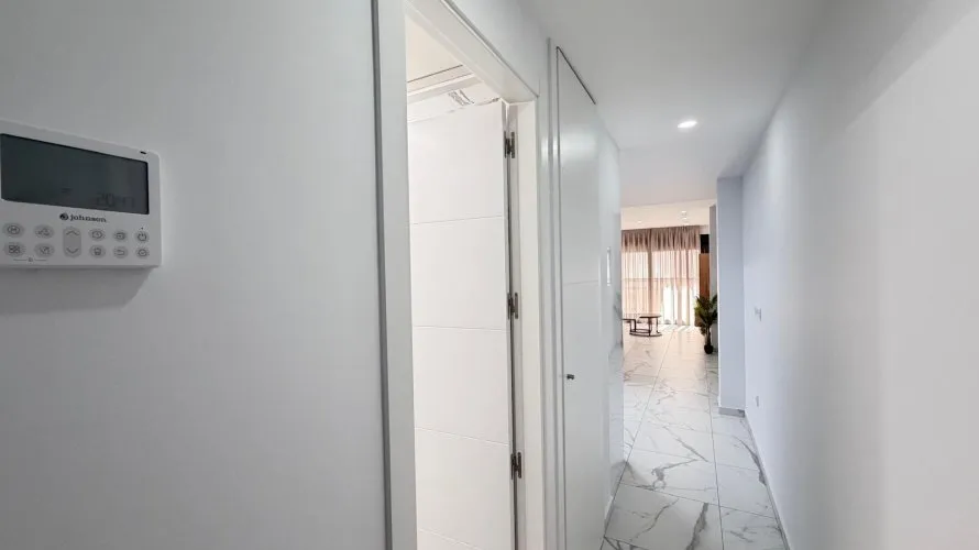 Apartamento de 2 dormitorios en Torrevieja, Spain No. 1000 № 18