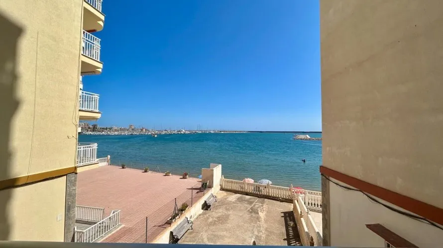 Apartamento de 2 dormitorios en Torrevieja, Spain No. 150 № 28