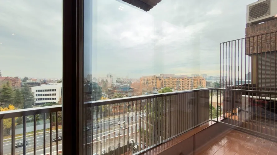 Apartamento de 3 dormitorios en Madrid, Spain No. 956 № 20