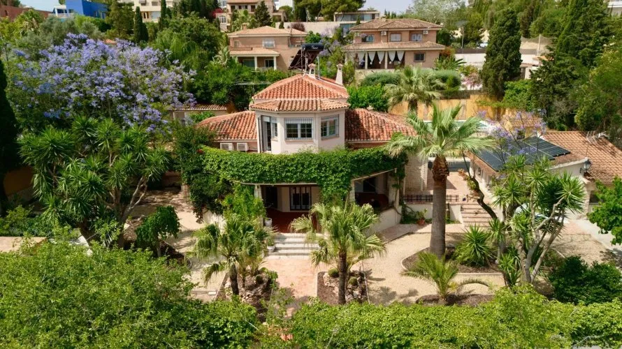 Apartamento de 6 dormitorios en Alicante, Spain No. 748