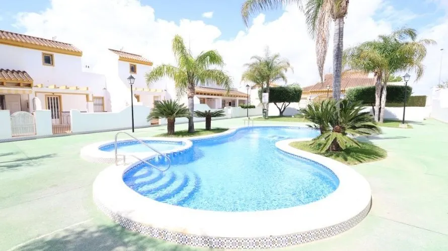 Dúplex de 2 dormitorios en Pilar de la Horadada, Spain No. 1248
