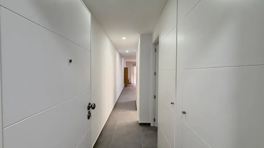 Apartamento de 3 dormitorios en Torrevieja, Spain No. 232