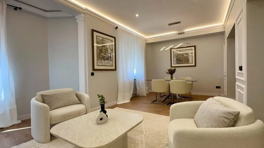 Apartamento de 2 dormitorios en Madrid, Spain No. 1033