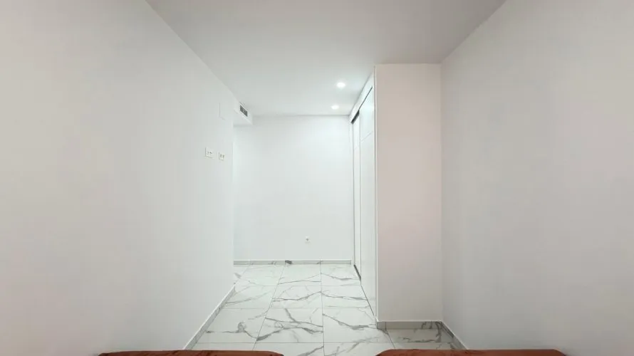 Apartamento de 2 dormitorios en Torrevieja, Spain No. 1000 № 17