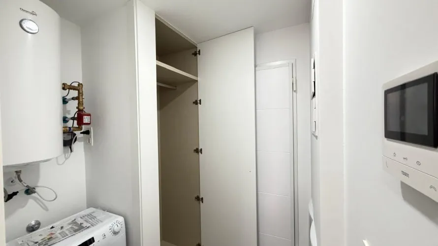 Apartamento de 3 dormitorios en Torrevieja, Spain No. 232 № 2