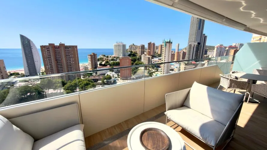 Apartamento de 3 dormitorios en Benidorm, Spain No. 1142 № 3