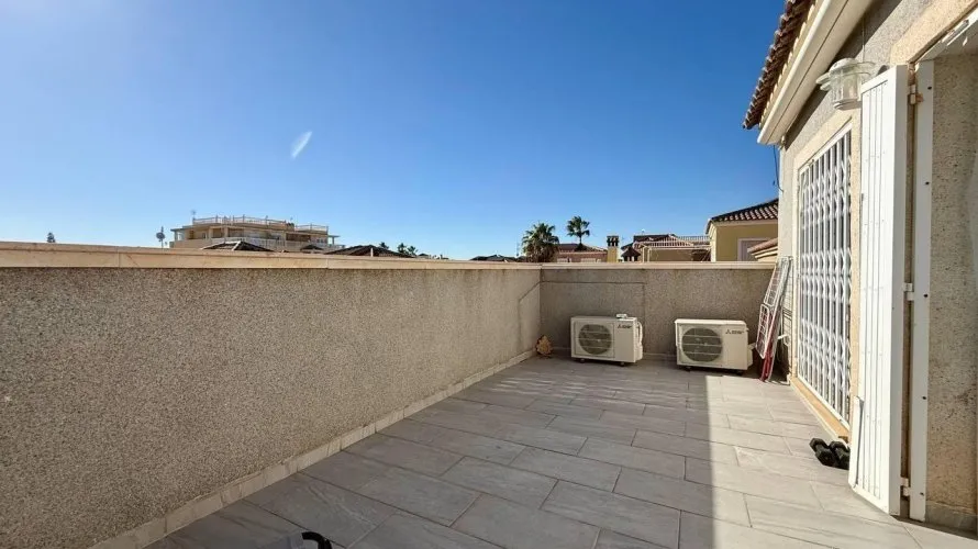 Villa de 4 dormitorios en Playa Flamenca II, Spain No. 169 № 7