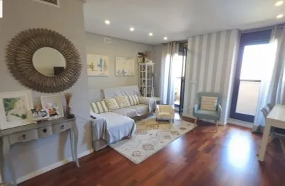 Apartamento de 3 dormitorios en Alicante, Spain No. 1196