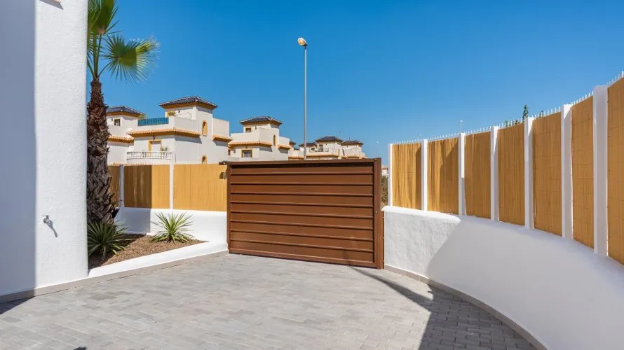 Villa de 3 dormitorios en Los Alcázares, Spain No. 827 № 3