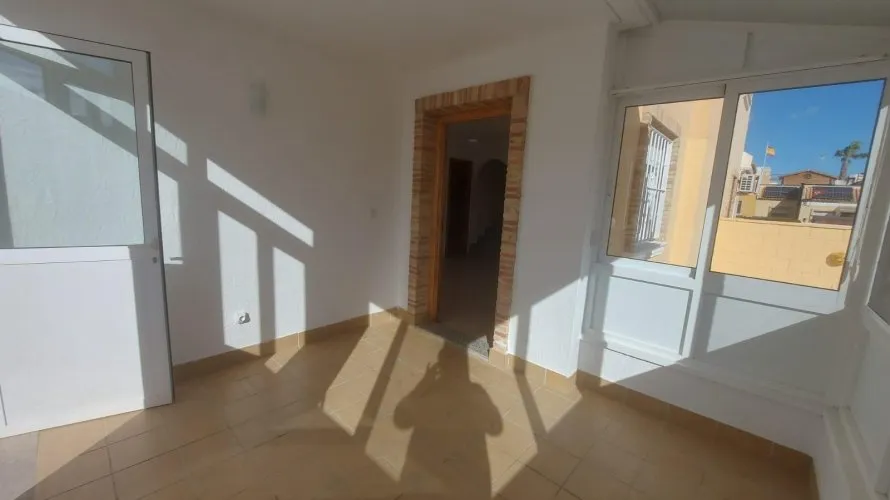 Сasa de 3 dormitorios en Rojales, Spain No. 971 № 4