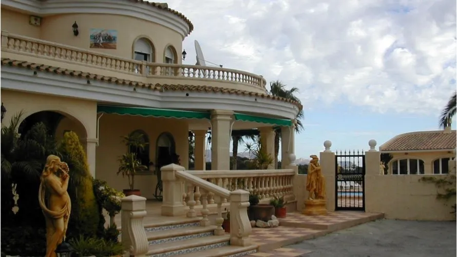 Villa de 5 dormitorios en L'Alfàs del Pi, Spain No. 475 № 8
