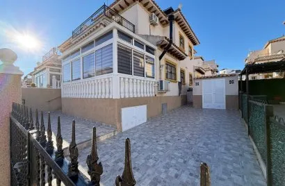 Сasa de 2 dormitorios en Campoamor, Spain No. 980