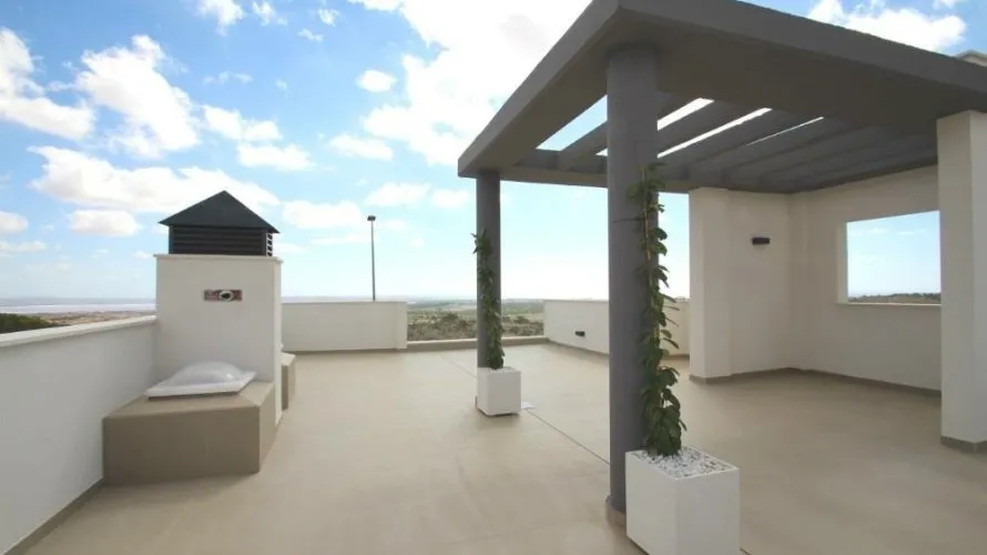 Villa de 3 dormitorios en San Miguel de Salinas, Spain No. 347 № 10