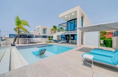 Villa de 5 dormitorios en Finestrat, Spain No. 458