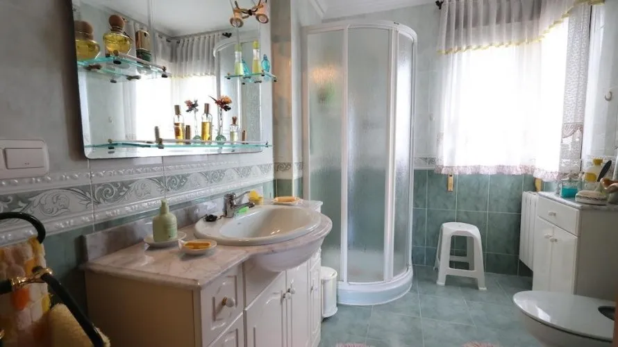 Apartamento de 5 dormitorios en Alicante, Spain No. 926 № 14