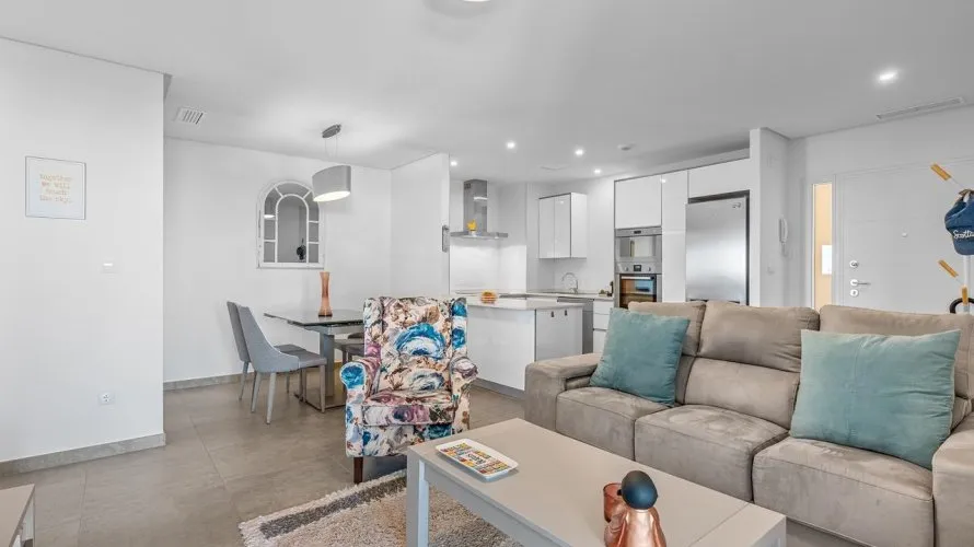 Apartamento de 2 dormitorios en San Miguel de Salinas, Spain No. 1364 № 1