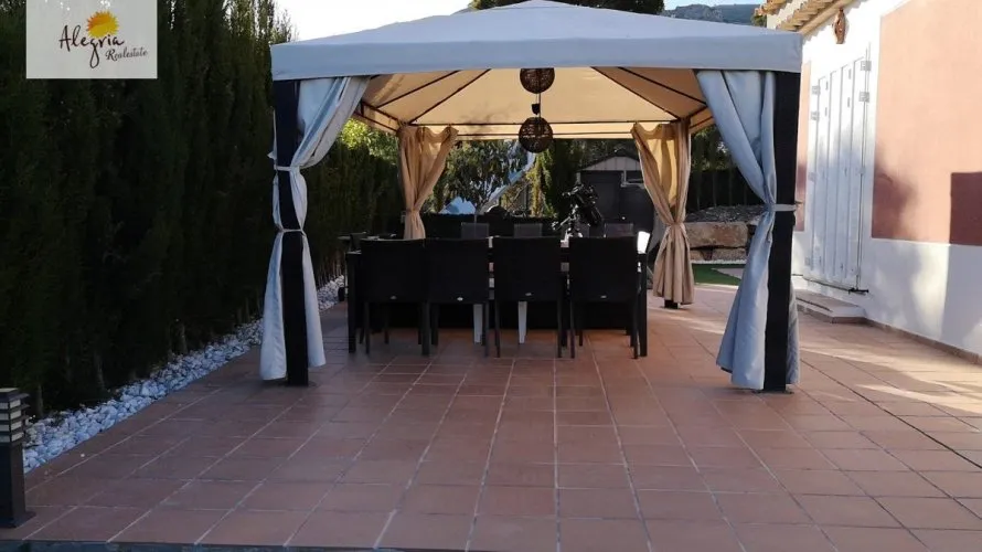 Villa de 4 dormitorios en Finestrat, Spain No. 260 № 2
