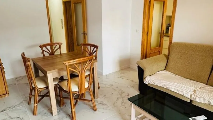 Apartamento de 2 dormitorios en Torrevieja, Spain No. 2064