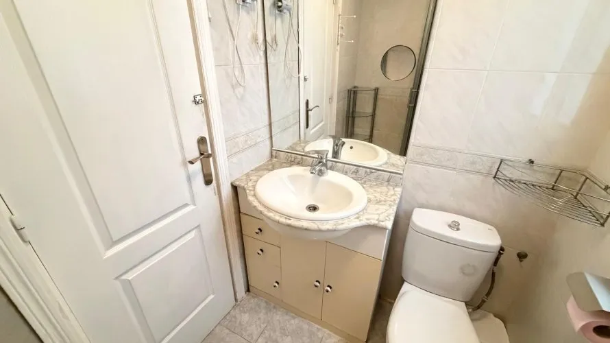 Apartamento de 1 dormitorio en Torrevieja, Spain No. 2080 № 16