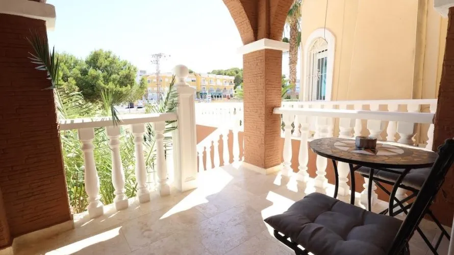 Apartamento de 3 dormitorios en Campoamor, Spain No. 1984 № 17