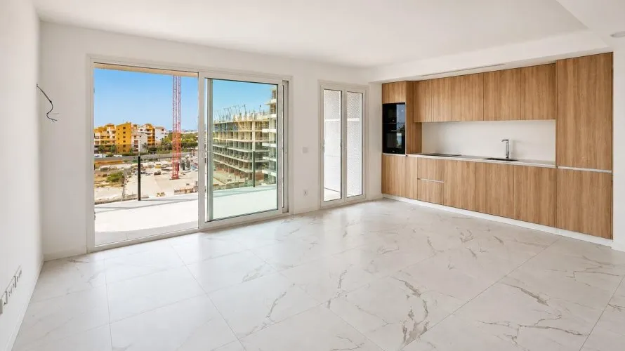 Apartamento de 2 dormitorios en Torrevieja, Spain No. 1986 № 28