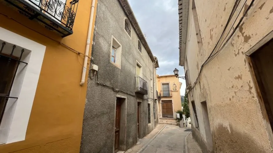 Сasa de 6 dormitorios en Sella, Spain No. 2024 № 1