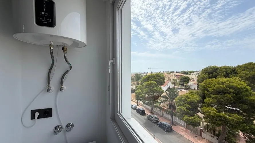 Apartamento de 1 dormitorio en La Zenia, Spain No. 2000 № 2