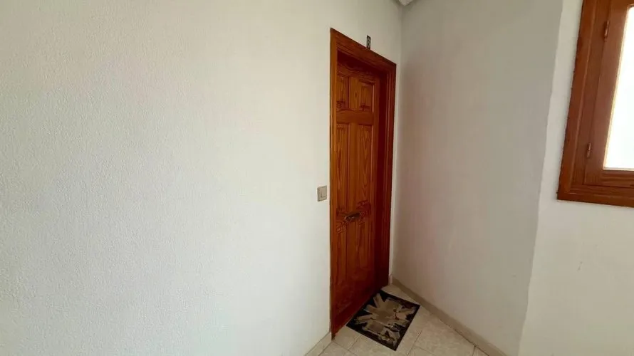 Apartamento de 1 dormitorio en Torrevieja, Spain No. 2135 № 2